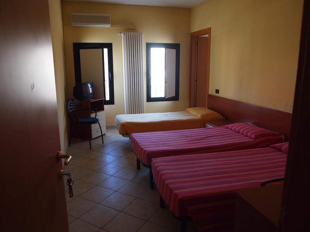 Caffetteria Dell'Angolo Hotel Borghetto Secondo Værelse billede